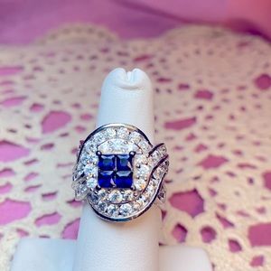 Bella Luce Sapphire & White Diamond Simulants